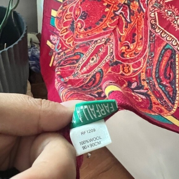 Farfalla Seta 100% Wool Scarf - Picture 5 of 5